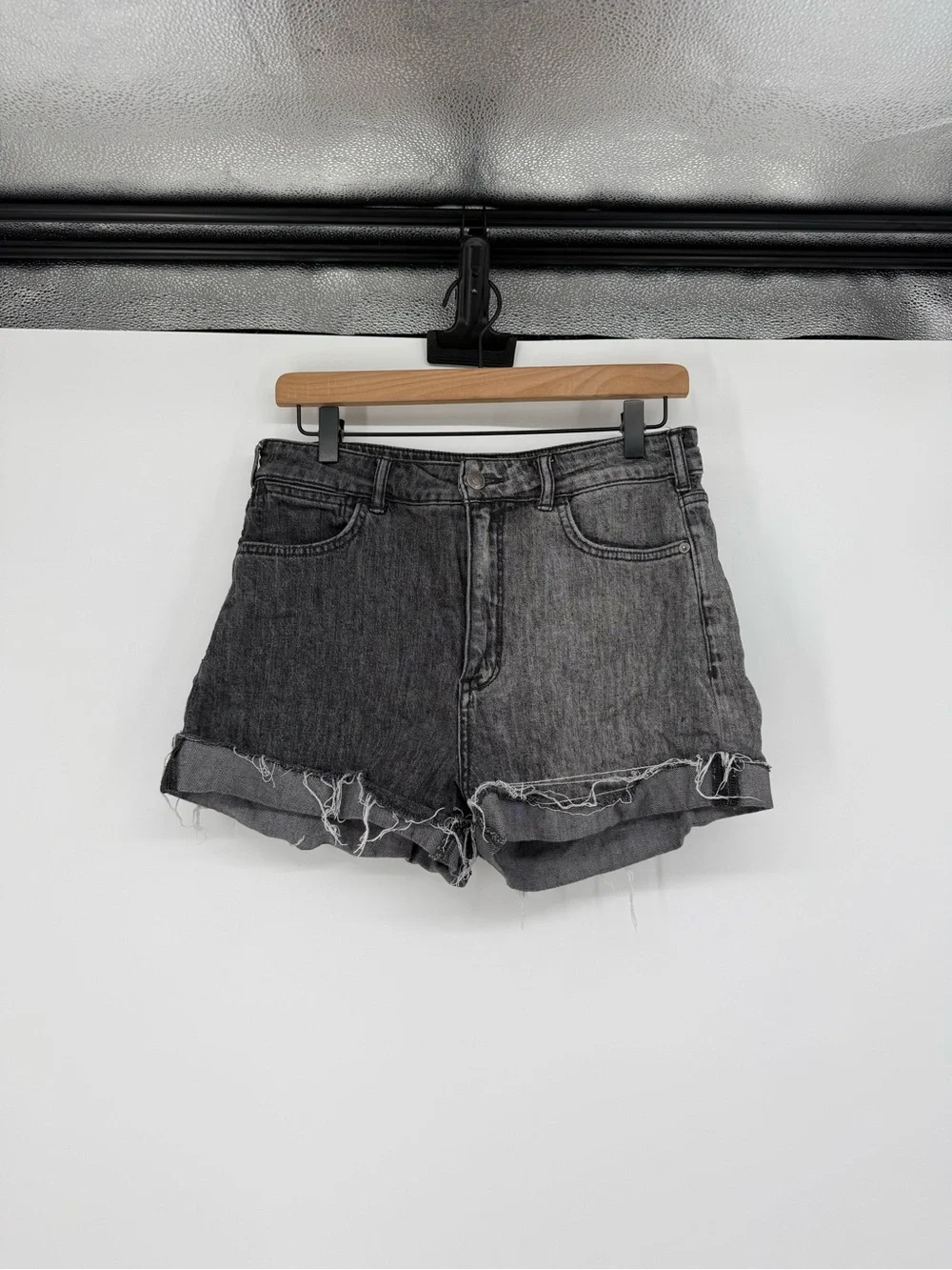Anthropologie Pilcro Signature High Rise Shorts Colorblock Faded Black Grey 29 - Picture 13 of 15